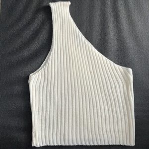 One shoulder knitted crop top